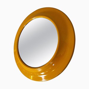 Espejo italiano moderno redondo de plástico ocre en amarillo de Cattaneo, años 80