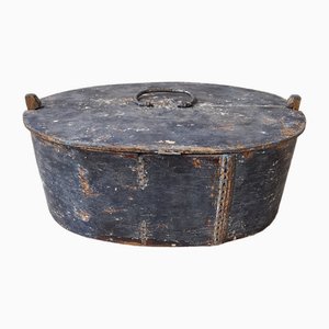 Caja sueca antigua de madera curvada con tapa