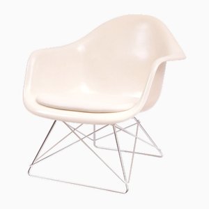 Vintage Lar Armchair in Fibreglass with Cats Cradle Base Seat Cushion by Charles & Ray Eames for Herman Miller, 1970s