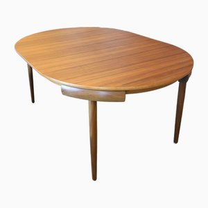 Mesa de comedor oval de teca de Hans Olsen para Røjle, Dinamarca, años 60