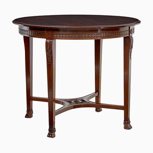 Early 20th Century Round Center Table in Mahogany