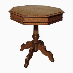 Early 19th Century Inlaid Walnut Table