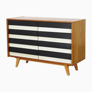 Credenza in legno di Jiří Jiroutek per Interier Praha