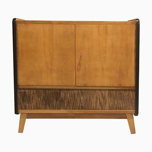 Mueble para ropa de cama, Polonia, 1962