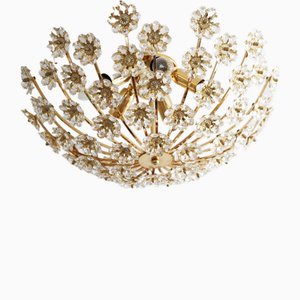 Lampada da soffitto Hollywood Regency in ottone e cristallo placcato oro di Palwa, anni '70