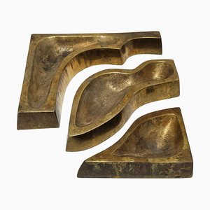 Cenicero para puros escultural brutalista de tres piezas de bronce, Yugoslavia, años 70. Juego de 3