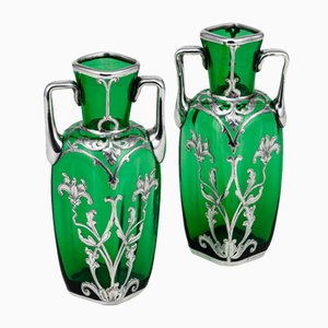 Vases 20ème Siècle en Verre Vert avec Incrustation en Argent, États-Unis, 1920s, Set de 2