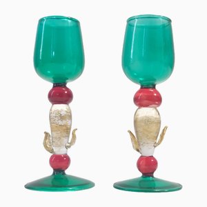 Vasos de licor posmodernos en verde azulado, rojo y dorado atribuidos a Salviati, Murano, Italia, años 80. Juego de 2