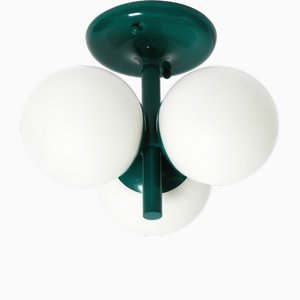 Lámpara de techo era espacial de metal verde con tres bolas de vidrio de Kaiser Leuchten, años 60