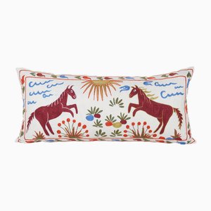 Funda de almohada de cama de caballo Suzani, década de 2010