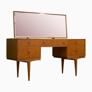 Mid-Century Frisiertisch aus Teak Furnier von McIntosh, 1960er