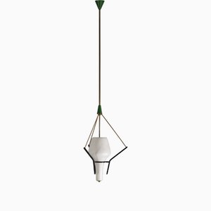 Lámpara colgante italiana de latón y vidrio opalino, años 50