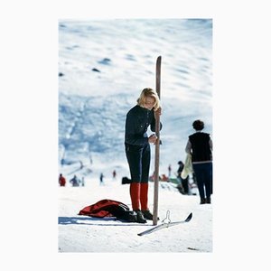 Slim Aarons, Verbier Skier, Limited Edition Estate Stamped Fotodruck, 2000er