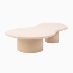 Couchtisch aus Naturgips in organischer Form von Isabelle Beaumont