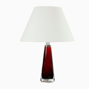 Lámpara de mesa sueca alta de vidrio rojo de Carl Fagerlund para Orrefors, años 60