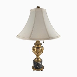 Lámpara de mesa francesa de bronce dorado con mármol italiano Portoro