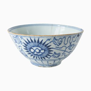 Cuenco provincial chino antiguo de porcelana azul y blanca