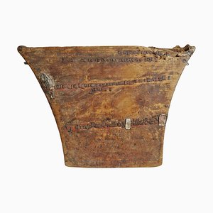 Antike afrikanische Trommel aus Spaltholz