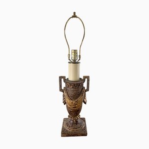 Lámpara de mesa con forma de urna neoclásica
