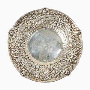 Amerikanische Schale aus Sterling Silber mit Farn und Blumendekor aus dem 19. Jh. von Tiffany & Co.