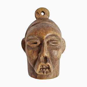 Máscara africana de madera pequeña vintage