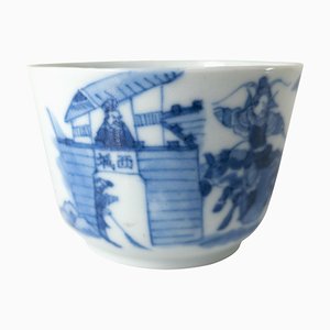 Tazza cinese blu e bianca con guerrieri, XIX secolo