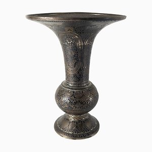 Indische Bidri Ware Champleve Vase aus versilberter Bronze und schwarzer Emaille, 19. Jh.