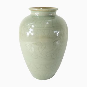 Vaso cinese antico cinese Celadon inciso in verde