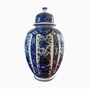 Frasco italiano de jengibre de porcelana azul y blanco de Ardalt Blue Delfia