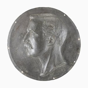 Retrato de perfil de un hombre de bronce fundido, década de 1900