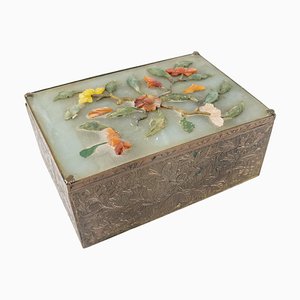 Caja de bronce chinoiserie de exportación china de principios del siglo XX con esteatita y ágata cornalina