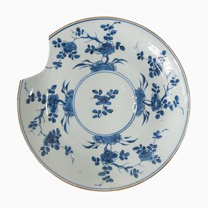 17th Century Chinese Blue and White Cafe-Au-Lait Glazed Plate