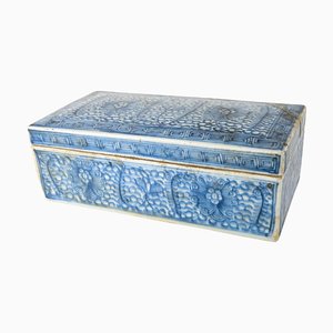 Caja chinoiserie china del siglo XIX con revestimiento azul y blanco