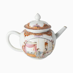 18th Century Chinese Export Qianlong Teapot in Famille Rose