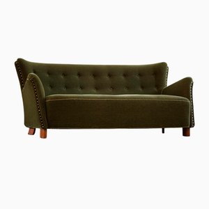 Modernes dänisches Mid-Century 3-Sitzer Sofa aus grünem Samt von Fritz Hansen, 1940er