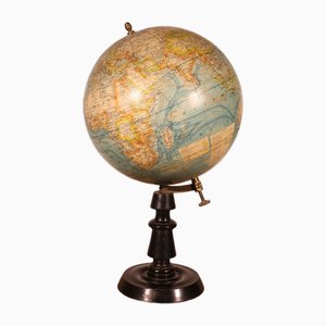 Globe Terrestre par J. Forest, Paris