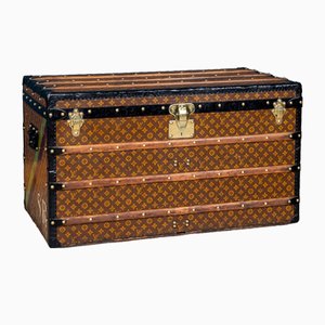 Baúl Courier antiguo de lienzo con monograma de Louis Vuitton, Francia, años 10