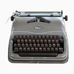 Macchina da scrivere portatile di Triumph, anni '50