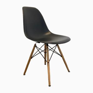 DSW Chair von Eames für Vitra, 2014