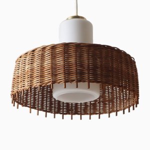 Mid-Century Doria Hängelampe aus Opalglas mit geflochtenem Rattan, 1960er