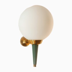 Lámpara de pared verde y dorada con esfera blanca de Stilnovo