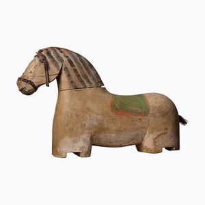 Scultura di cavallo animale antico in legno