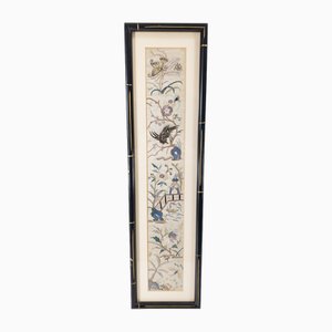 Panel chino antiguo de tela bordada de seda, década de 1890