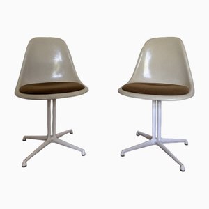 Sillas auxiliares vintage de Charles & Ray Eames para Herman Miller, años 60. Juego de 2