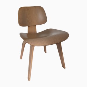 Sedia LCW di Charles & Ray Eames per Vitra, inizio XXI secolo