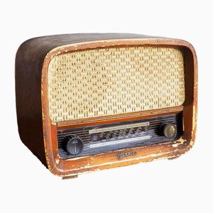 Radio vintage de madera, años 50