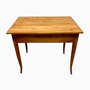 Antiker Tisch aus Kirschholz
