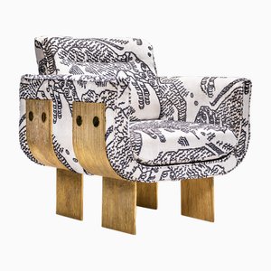 Tiger Samt Sessel mit Beinen aus Messingguss von Egg Designs