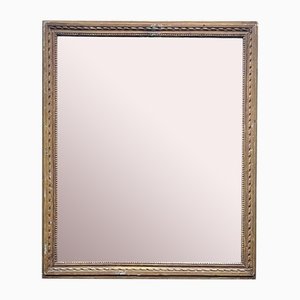 Espejo antiguo de madera dorada