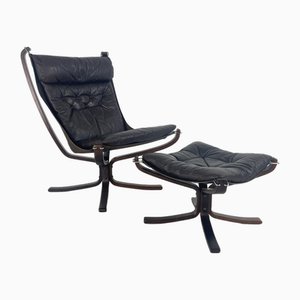Brauner Falcon Chair mit Fußhocker von Sigurd Resell, 2er Set